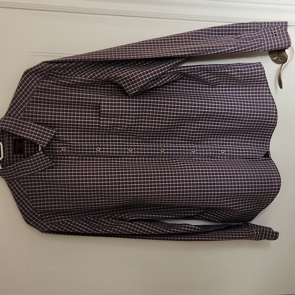 Untuckit wrinkle free plaid shirt, size large - Picture 3 of 9